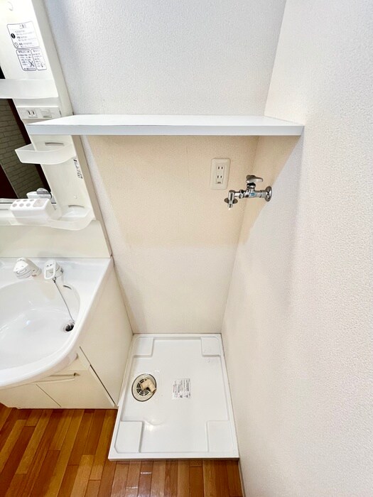 物件内観写真13　(洗濯機置場)