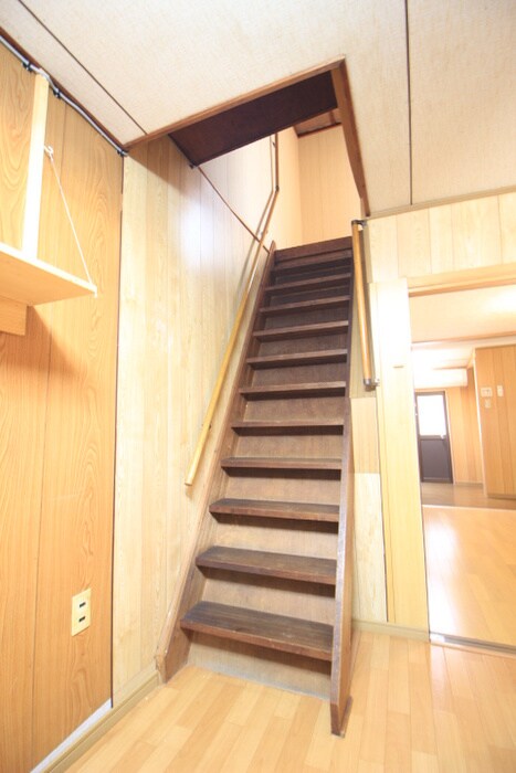 物件内観写真5　(廊下)