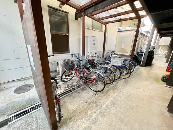 駐輪場