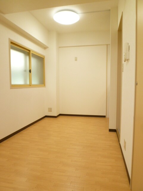 物件内観写真4　(居室)