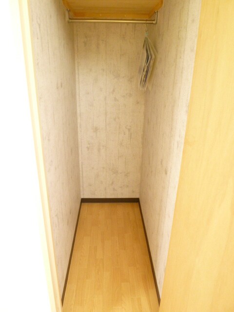 物件内観写真11　(収納)