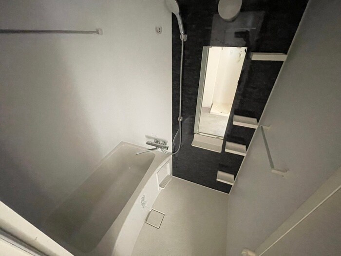 GENOVIA神戸新開地駅前のバス