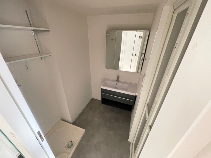 GENOVIA神戸新開地駅前の洗面