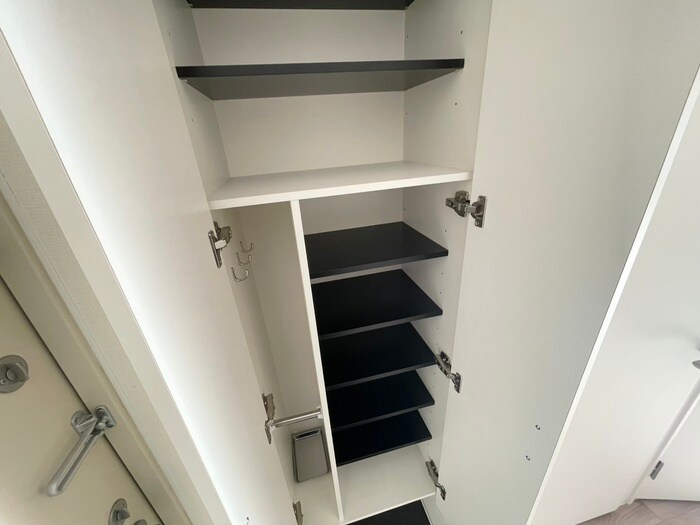 物件内観写真15　(靴箱)
