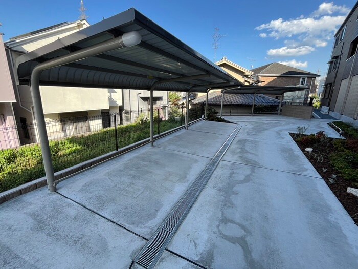 物件外観写真6　(駐輪場)