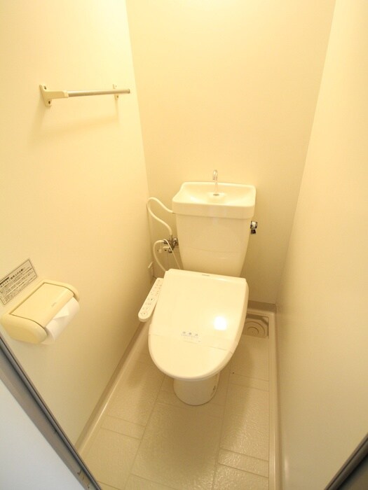 物件内観写真14　(トイレ)