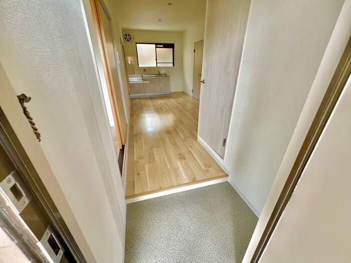 物件内観写真19　(玄関)