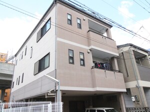 ライブアクロス外観写真