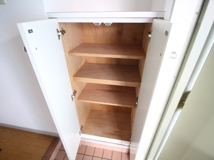 物件内観写真18　(靴箱)