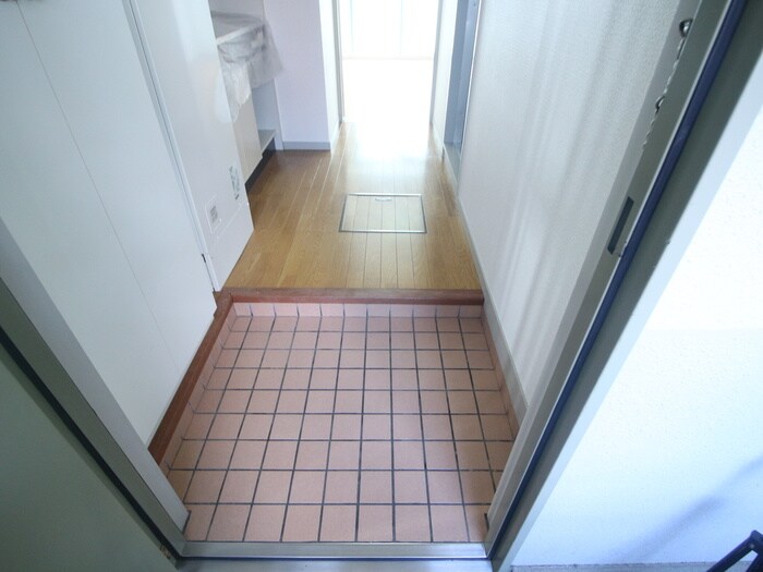 物件内観写真19　(玄関)