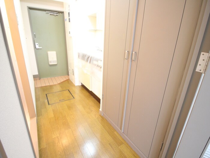 物件内観写真21　(廊下)