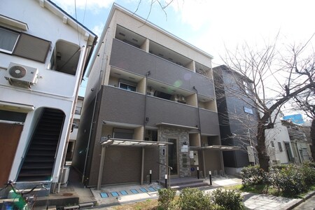 EAST COURT外観写真