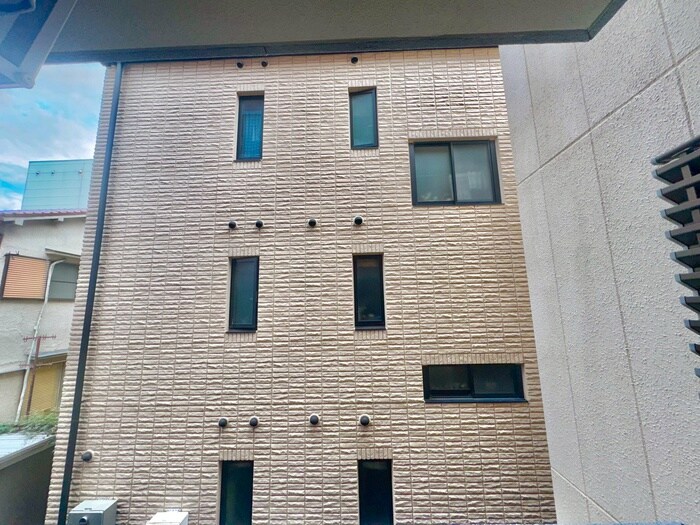 物件内観写真17　(室内からの展望)