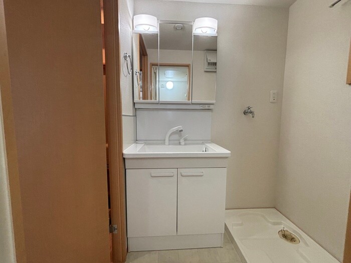 物件内観写真10　(洗面)