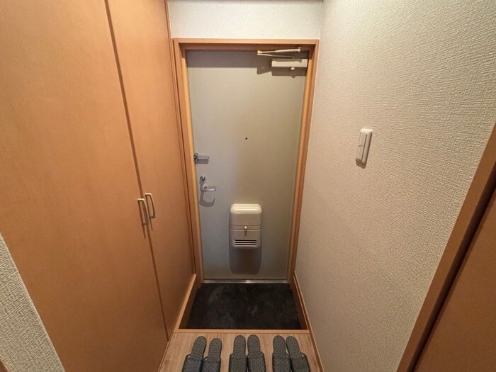 物件内観写真22　(玄関)