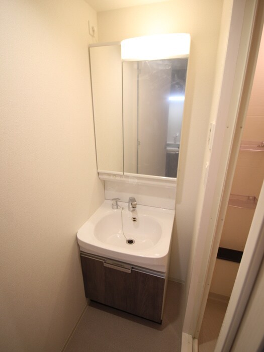 ﾌﾟﾚｻﾝｽ東三国駅前ｸﾞﾗﾝｸﾗｽ(1105)の洗面