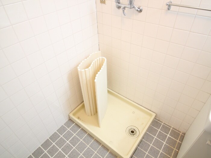 物件内観写真13　(洗濯機置場)