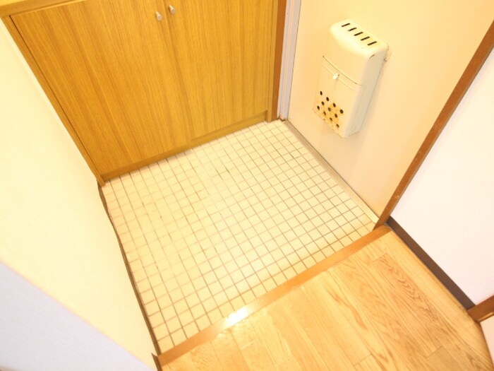 物件内観写真15　(玄関)