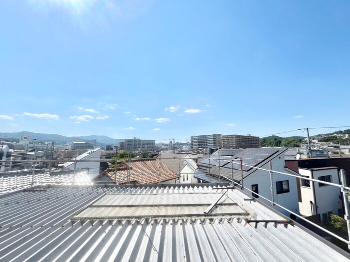 物件内観写真22　(室内からの展望)