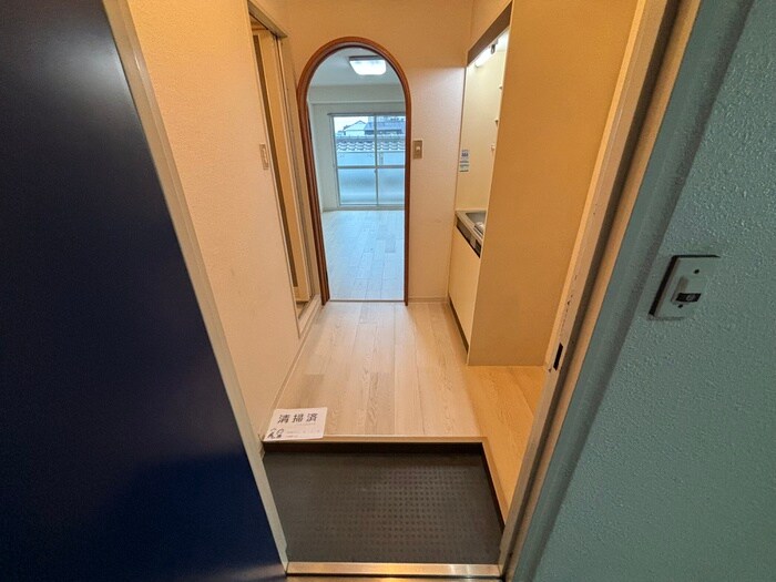 物件内観写真15　(玄関)