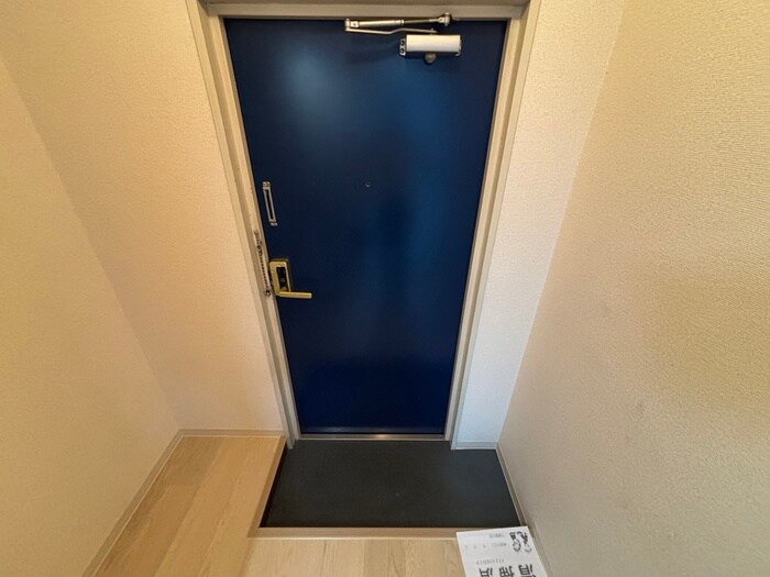 物件内観写真16　(玄関)