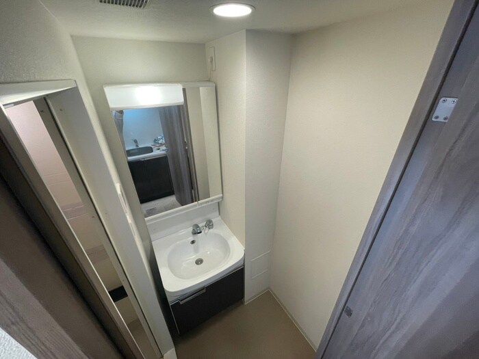 物件内観写真13　(洗面)