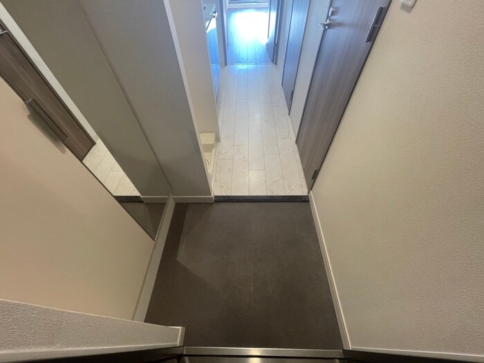 物件内観写真15　(玄関)