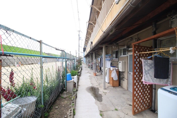 物件外観写真5　(駐輪場)