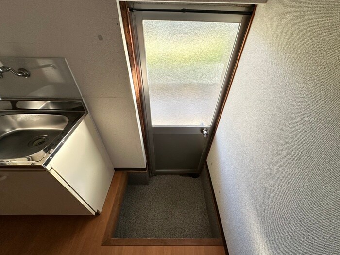 物件内観写真11　(玄関)