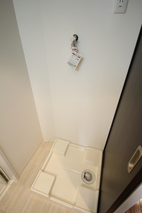 物件内観写真9　(洗濯機置場)