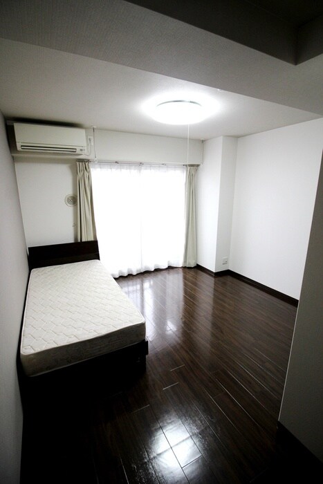 物件内観写真15　(居室)