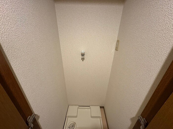 物件内観写真17　(洗濯機置場)