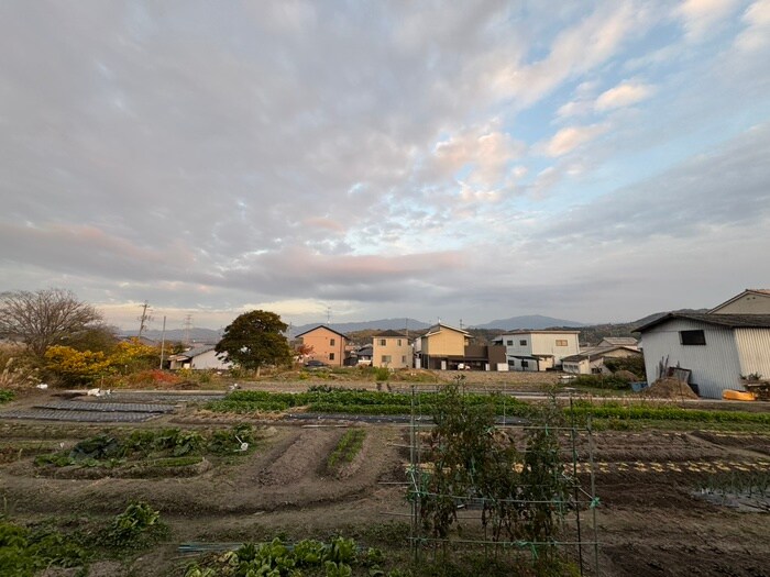 物件内観写真22　(室内からの展望)