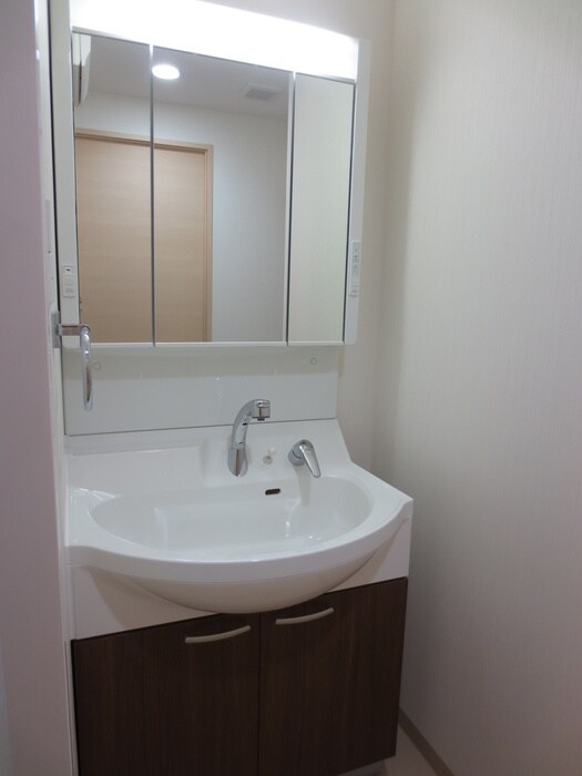 物件内観写真8　(洗面)