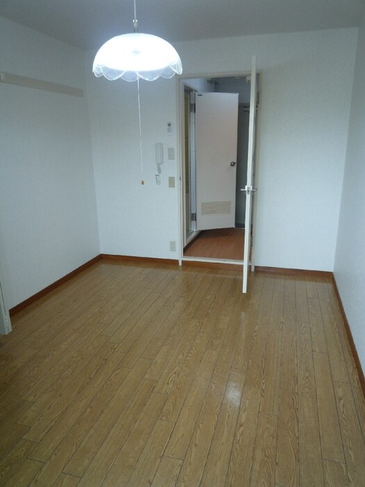 物件内観写真5　(居室)