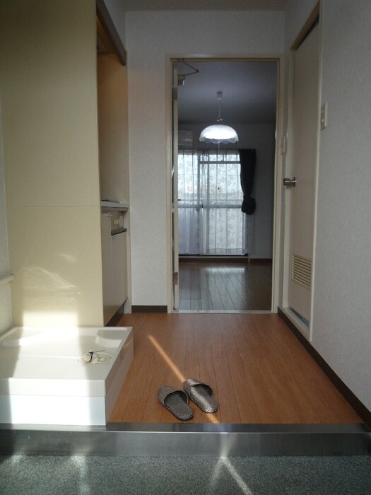 物件内観写真12　(廊下)