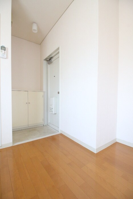 物件内観写真7　(玄関)