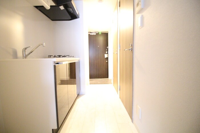 物件内観写真11　(廊下)