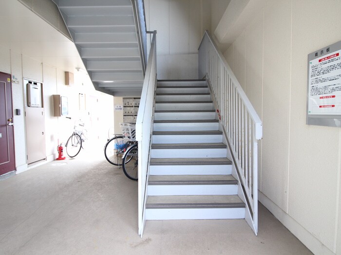 物件外観写真3　(駐輪場)