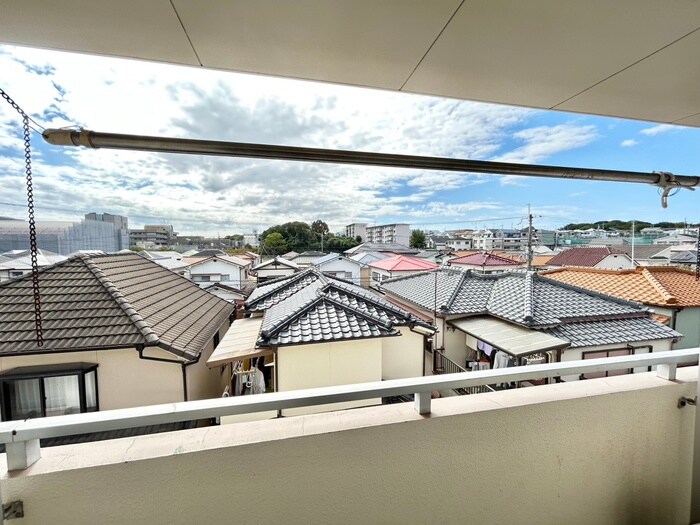 物件内観写真22　(室内からの展望)