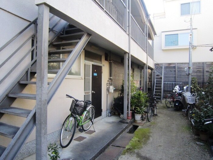 物件外観写真3　(駐輪場)