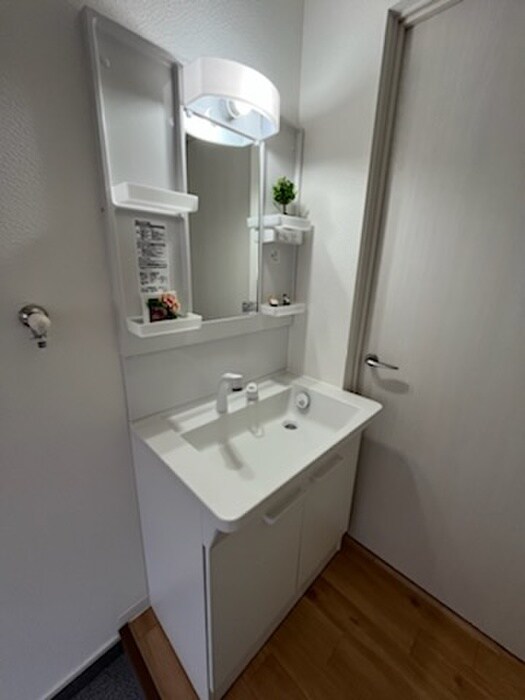 物件内観写真8　(洗面)