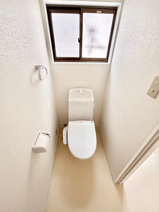 物件内観写真8　(トイレ)