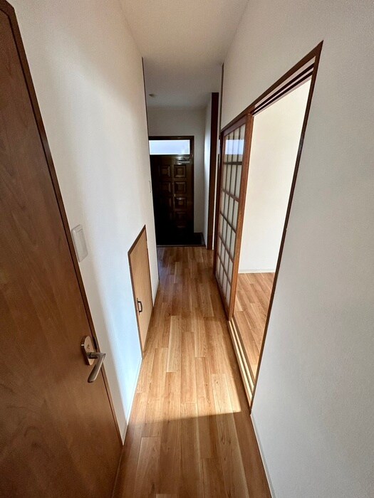 物件内観写真17　(廊下)