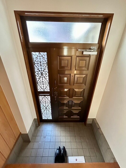 物件内観写真22　(玄関)