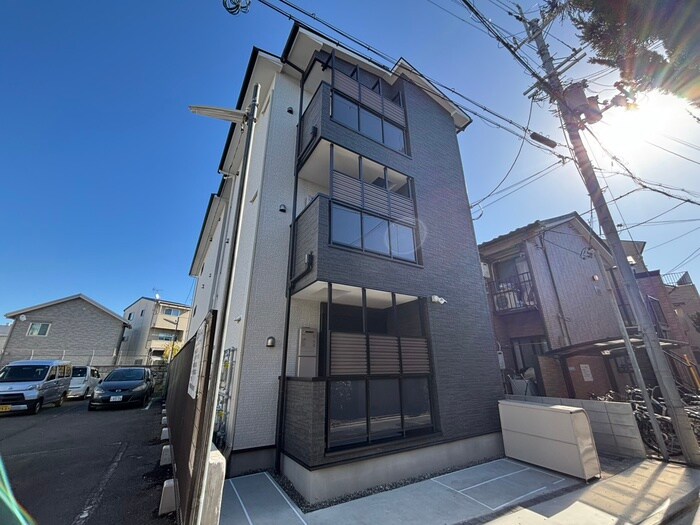 Ｄ　ｐｏｒｔａ　ｇｌｓｉｎａの外観写真