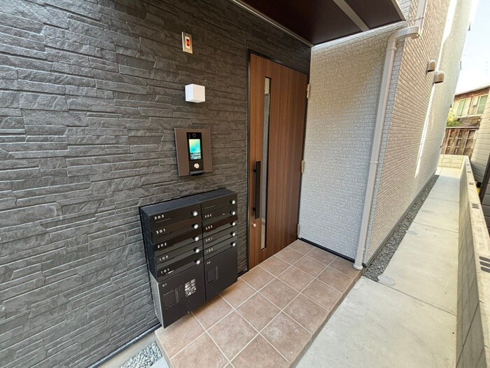 Ｄ　ｐｏｒｔａ　ｇｌｓｉｎａのエントランス部分