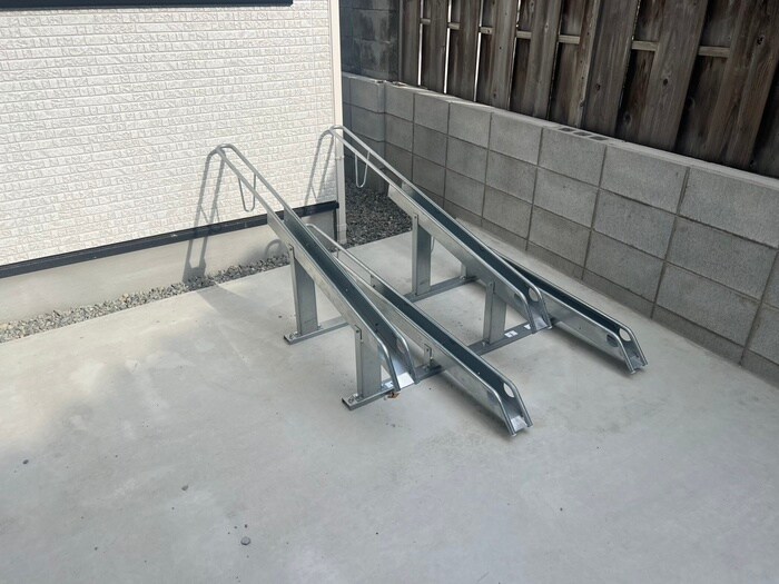 物件外観写真5　(駐輪場)