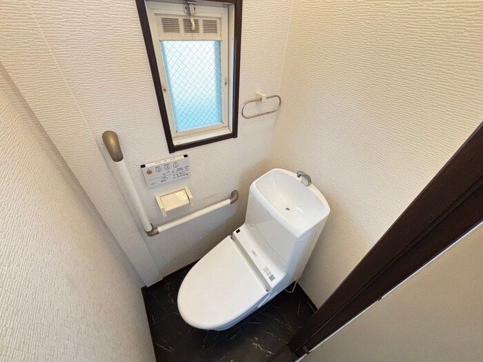 物件内観写真12　(トイレ)