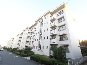 香里三井団地A-13棟（204）外観写真